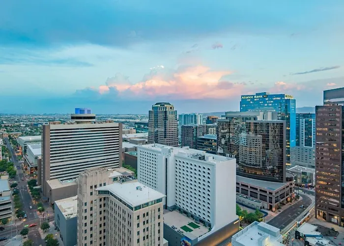 1br Modern In Dt Highrise With Gym, Parking, Pool And W-d