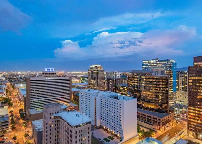 1br Modern In Dt Highrise With Gym, Parking, Pool And W-d Apartment