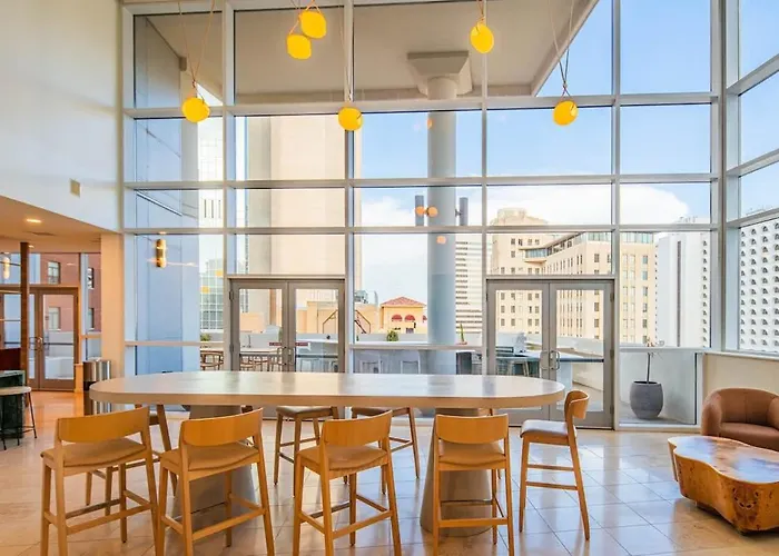 1br Modern In Dt Highrise With Gym, Parking, Pool And W-d Apartment *