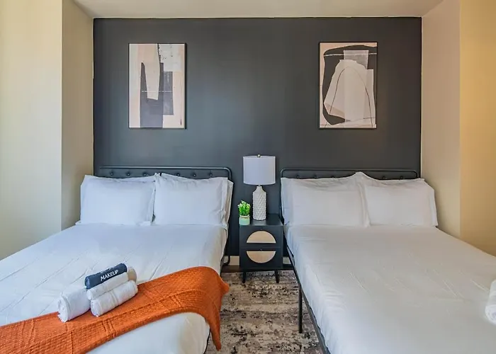 1br Modern In Dt Highrise With Gym, Parking, Pool And W-d Apartment Phoenix